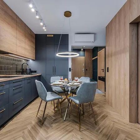 Easy Rent - Reduta 110, Free Parking, 24h Check-in